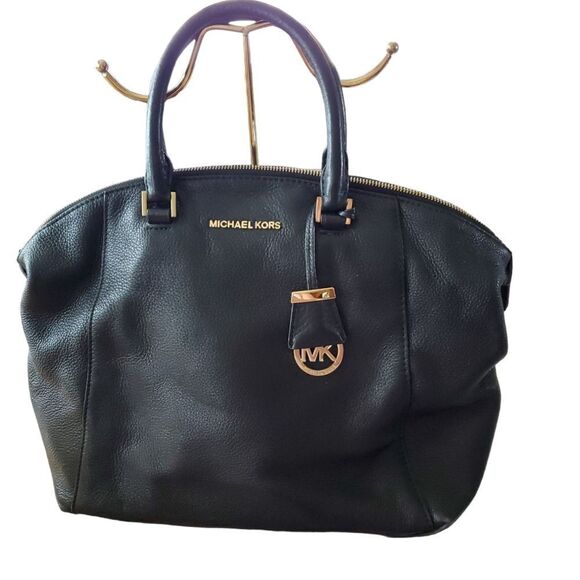 Authentic Michael kors bag NWT - Picture 1 of 3